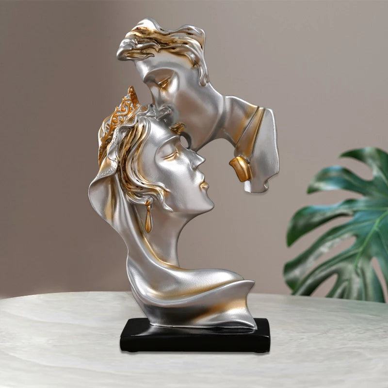 Scandinavian Kissing Ornaments Creative Sculpture